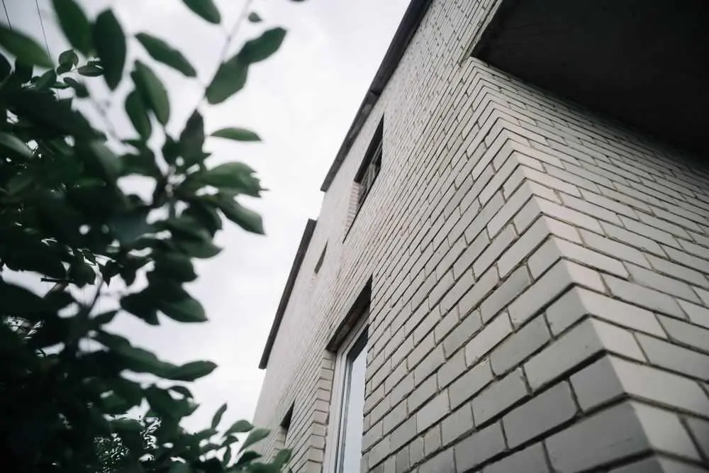 Продається  будинок без внутрішніх робіт  в районі Дендропарку.