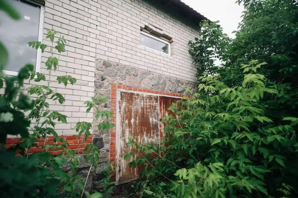 Продається  будинок без внутрішніх робіт  в районі Дендропарку.