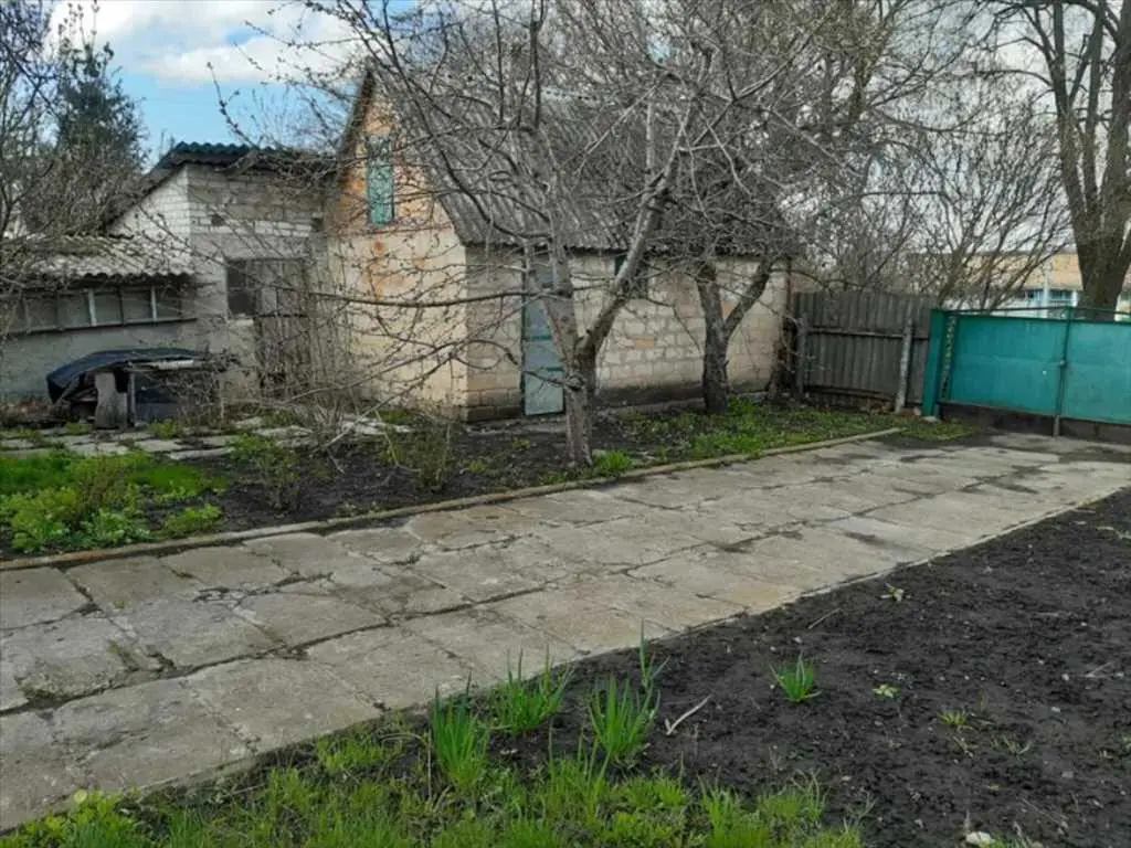 Окремий будинок для родини в Чутове