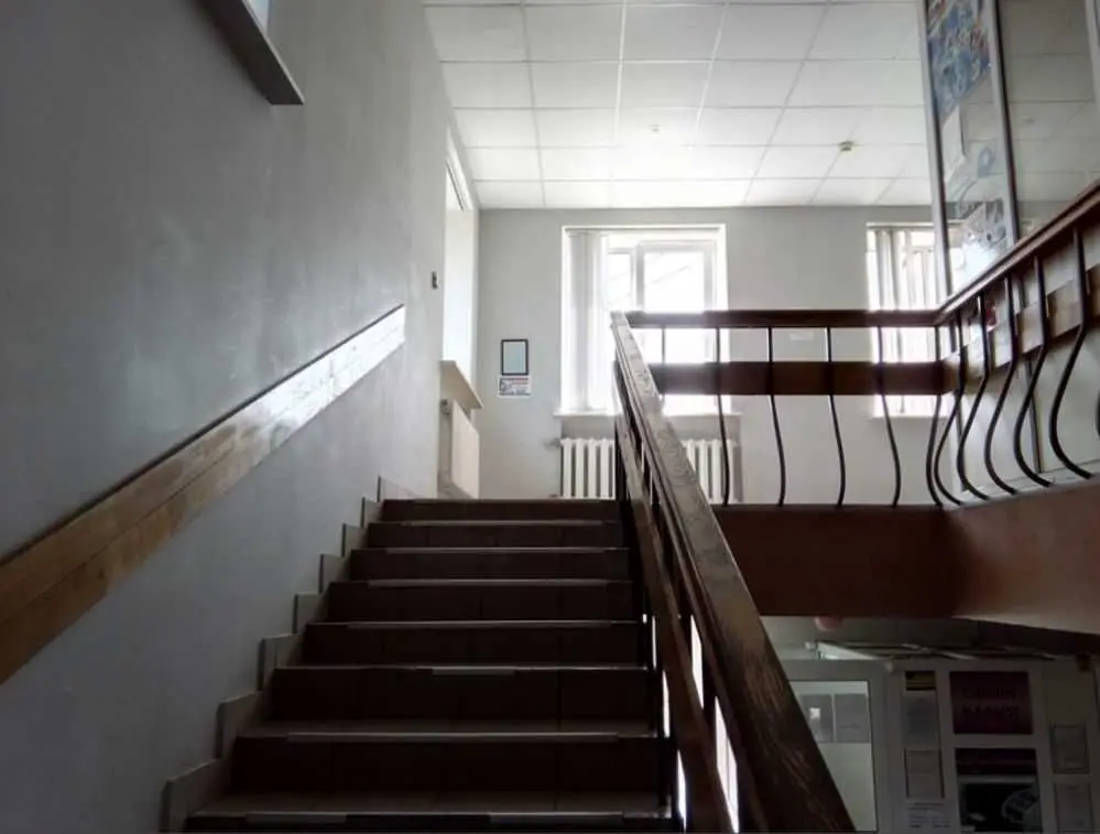 Продається офісний центр у центрі міста.