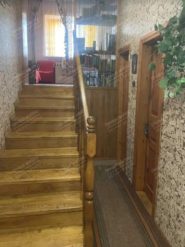 Просторий, добротний будинок в Супрунівці!