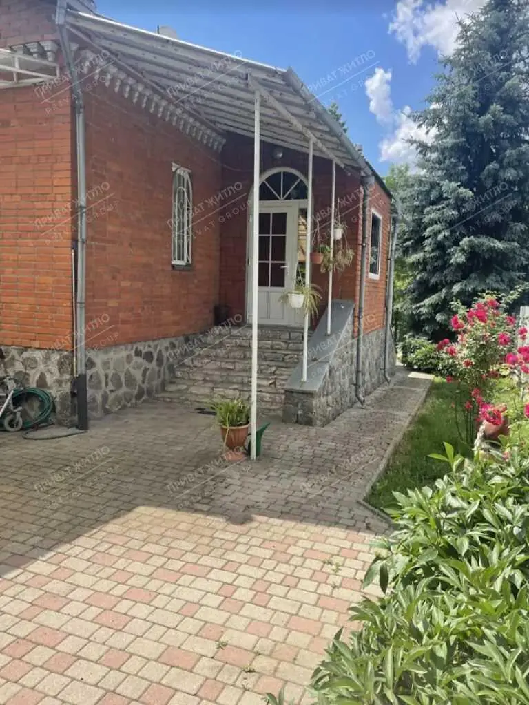 Просторий, добротний будинок в Супрунівці!