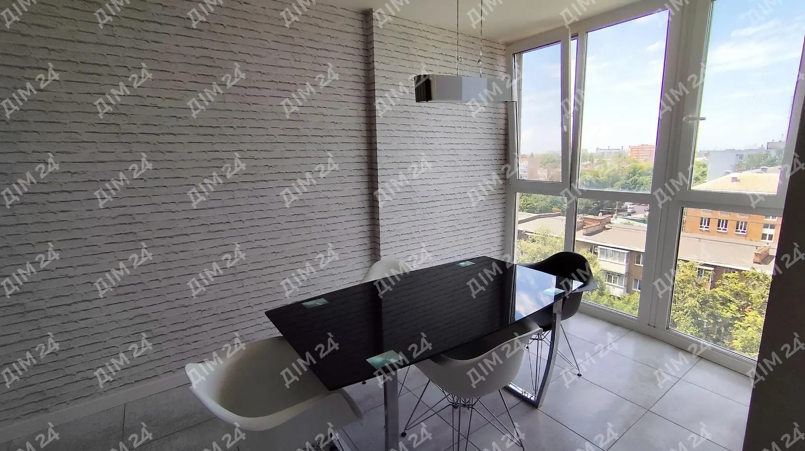 Ви заслуговуєте на краще, панорамна квартира в центрі чекає на вас!