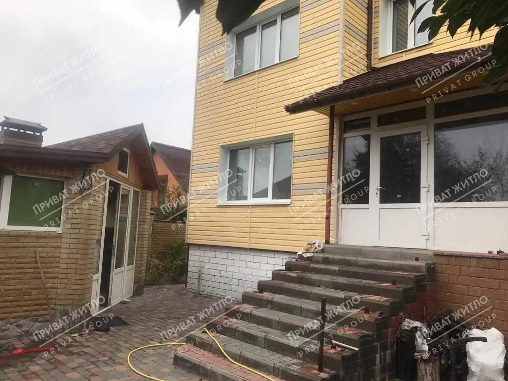 Продаж будинку в Яру