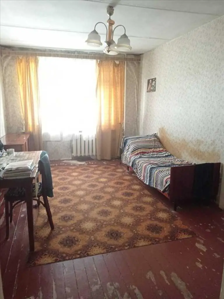 Трикімнатна квартира. Алмазний