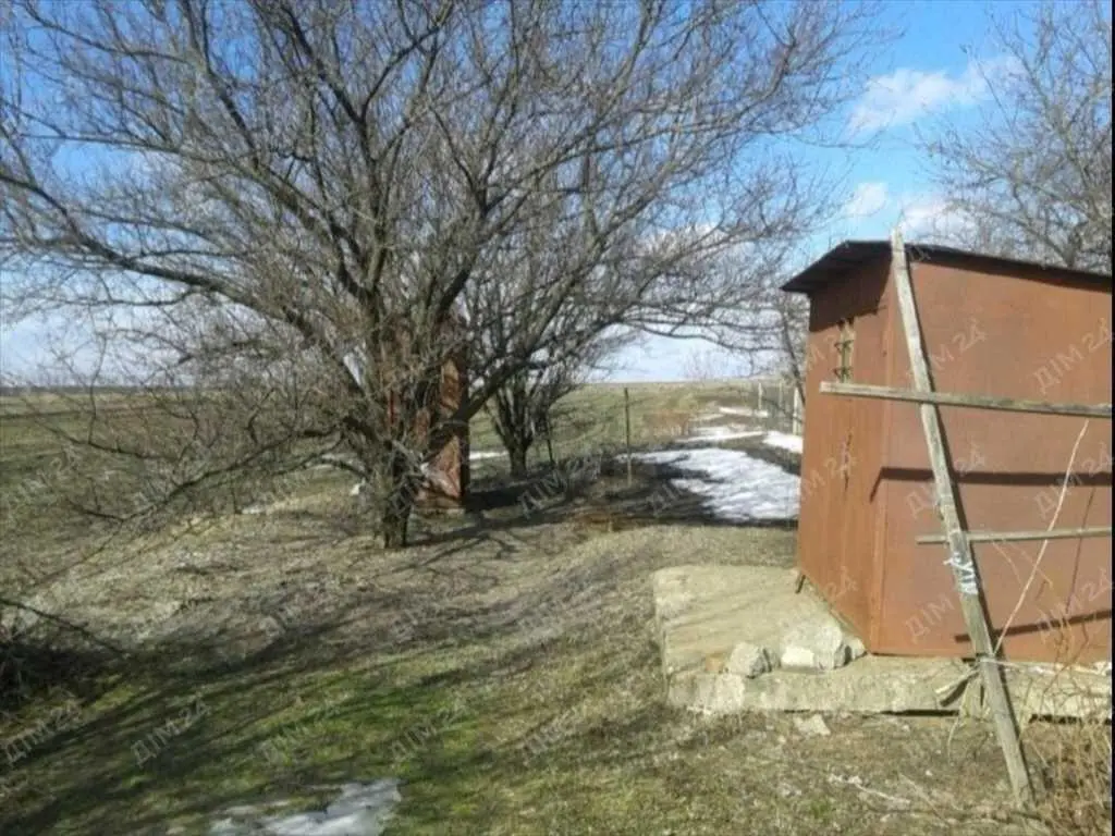Ділянка в Абазівці на асфальтованій вулиці. 