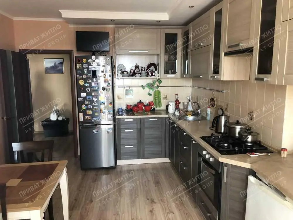 Продаж 3 кімнатної квартири по вул.Соборності