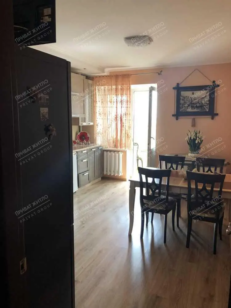 Продаж 3 кімнатної квартири по вул.Соборності