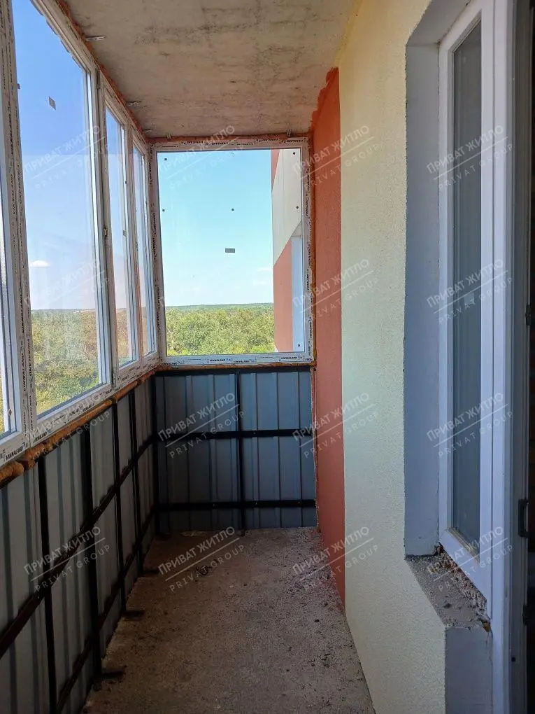 Простора видова квартира, мікрорайон Левада