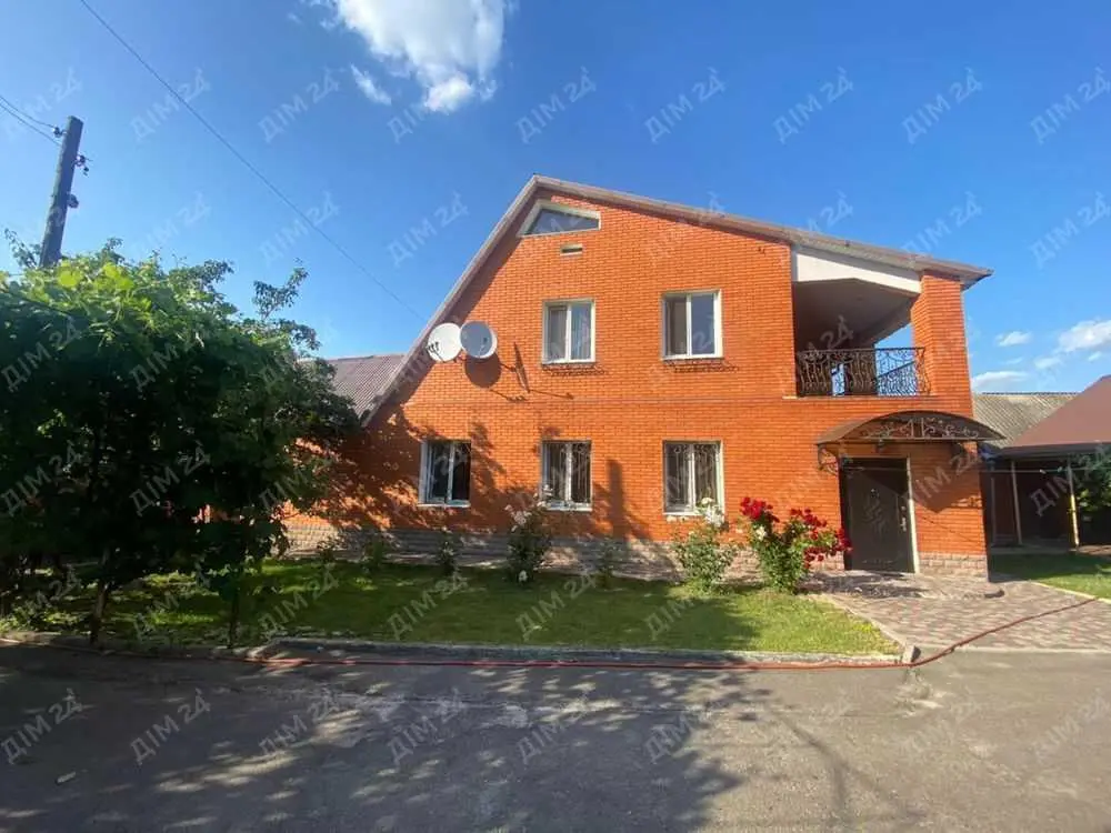 Доглянутий будинок район Павленківської площі.