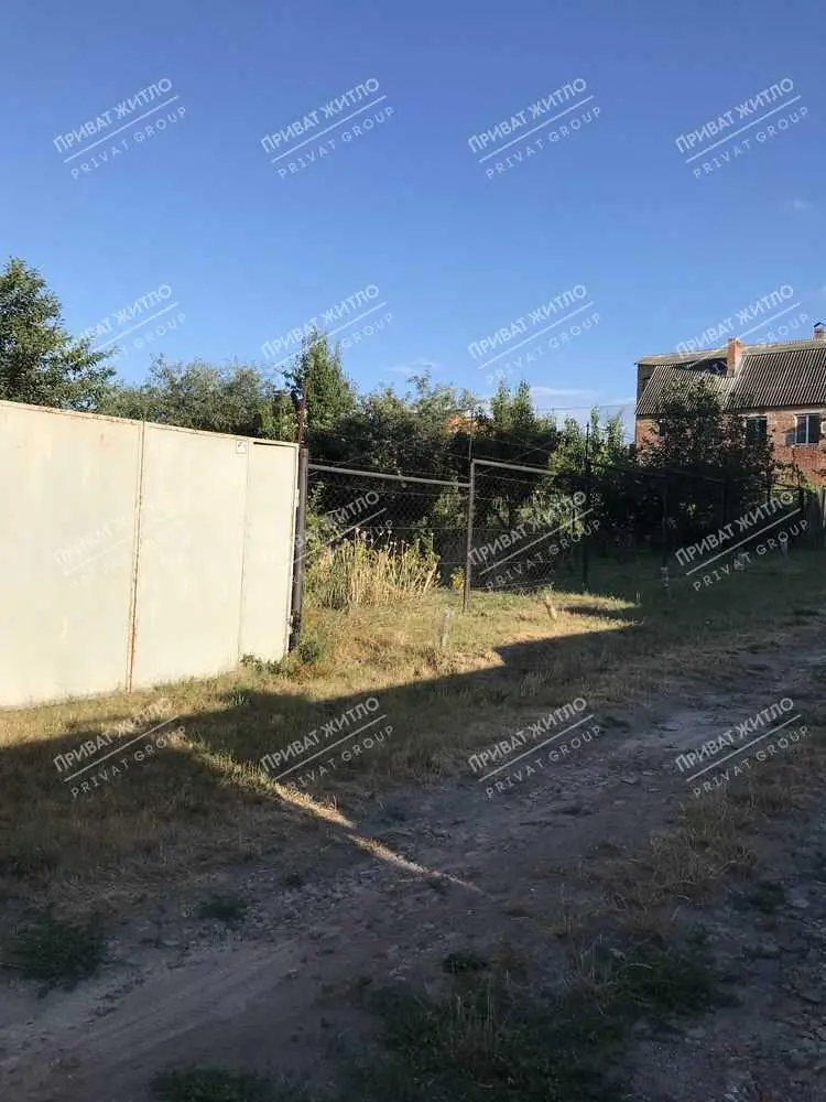 Продаж ділянки на Червоному шляху