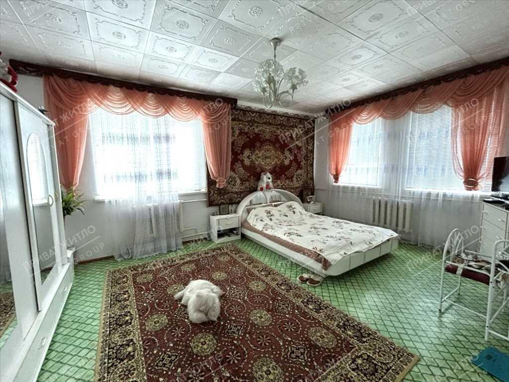 Двоповерховий будинок у Полтаві