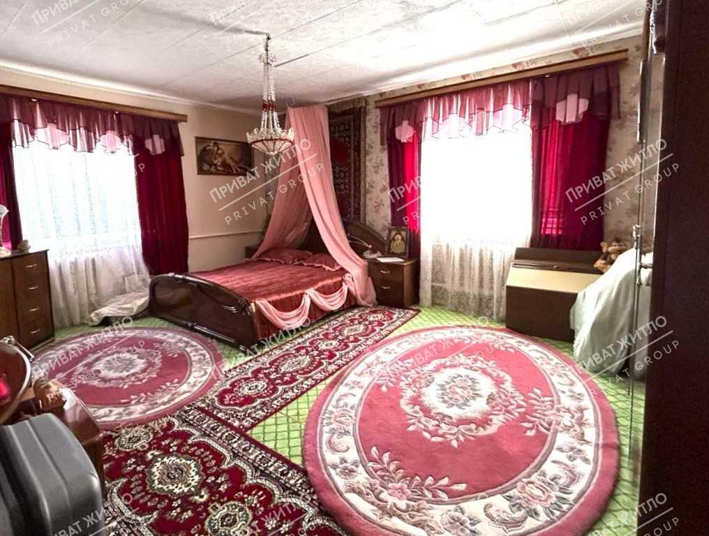 Двоповерховий будинок у Полтаві