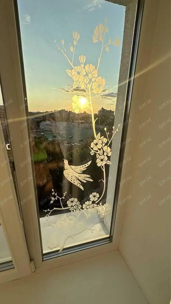 Трикімнатна квартира з ремонтом у центрі