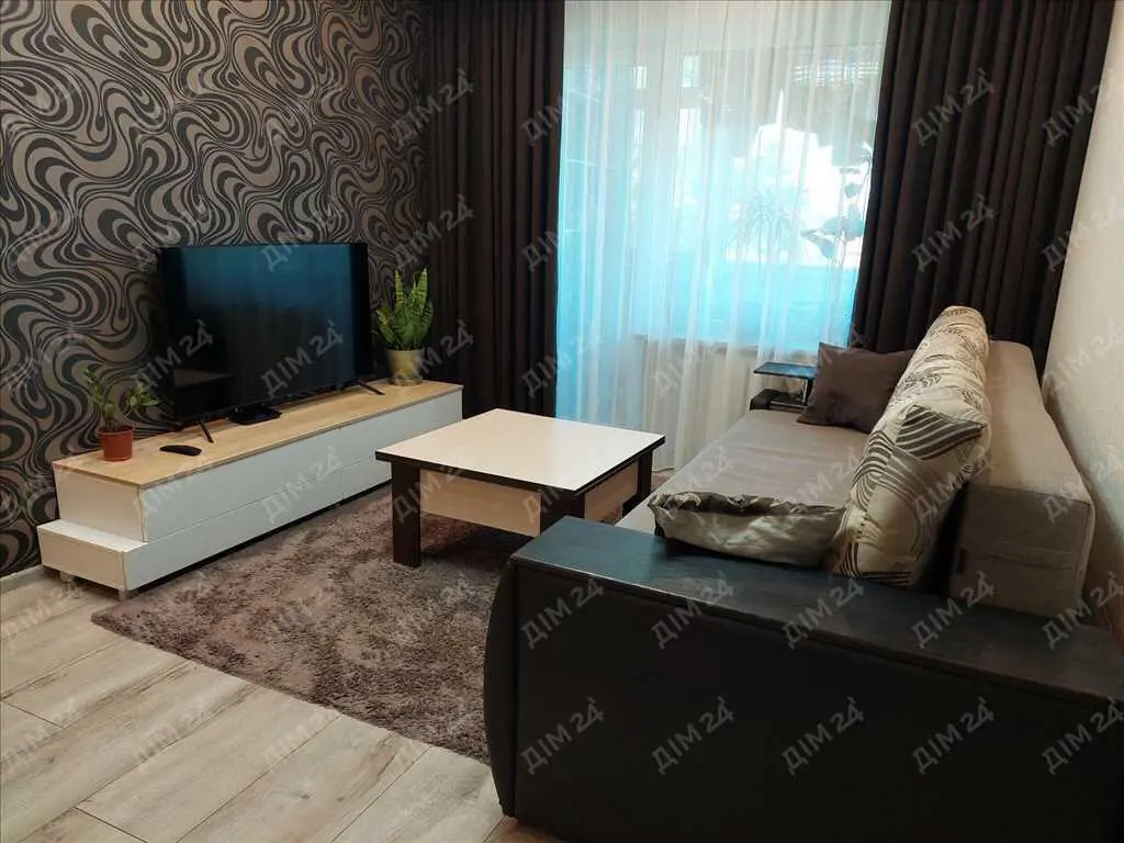 Трикімнатна квартира на Автовокзалі!