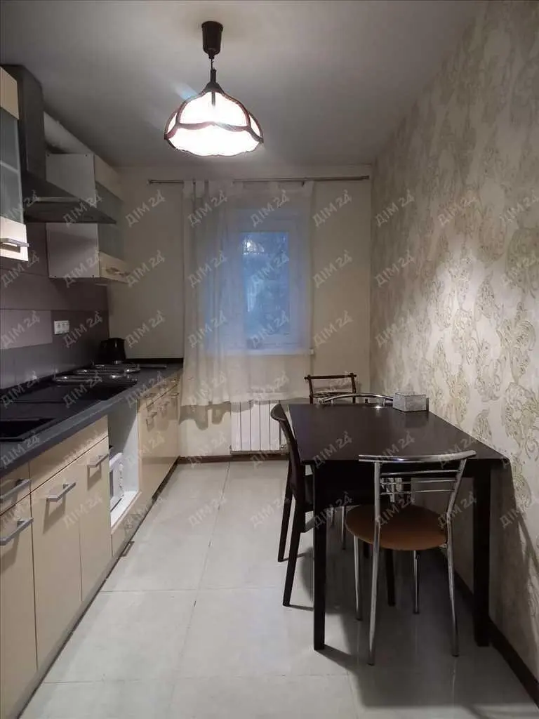 Двокімнатна квартира з АО та сонячними панелями.