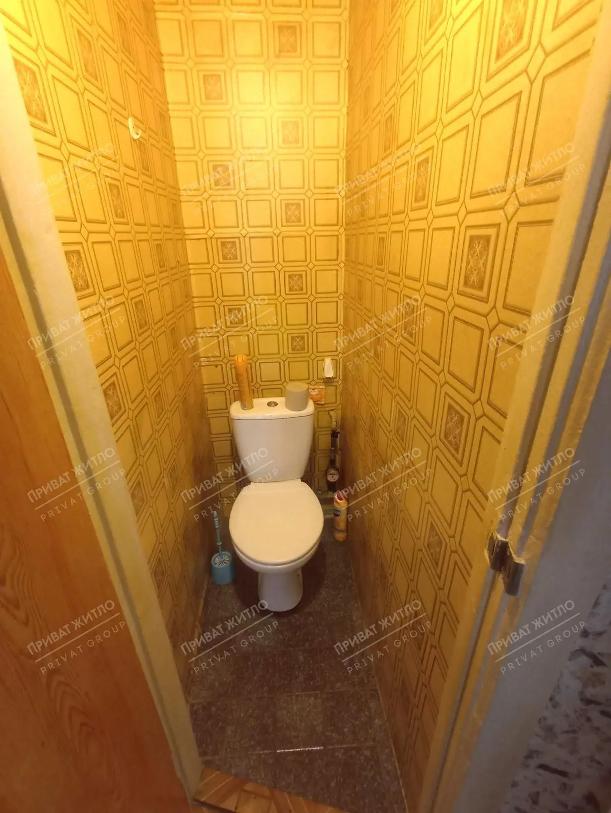 Двокімнатна квартира поруч 38 школа! 