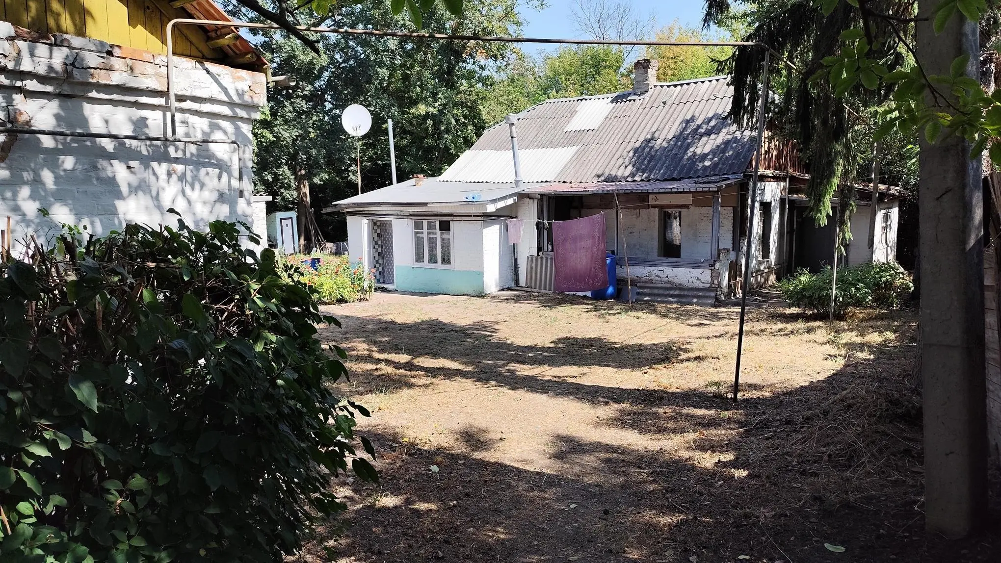 Пів будинку в районі стадіону Ворскла 