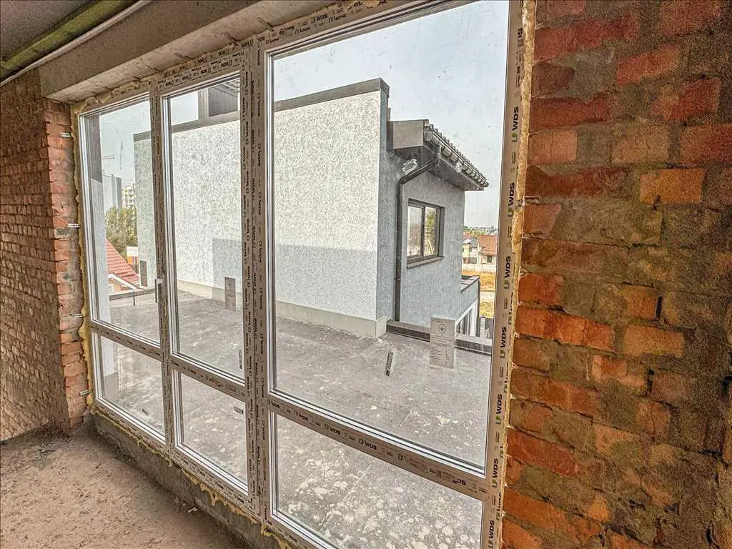 Ексклюзивний таунхаус на Браїлках, введений в експлуатацію