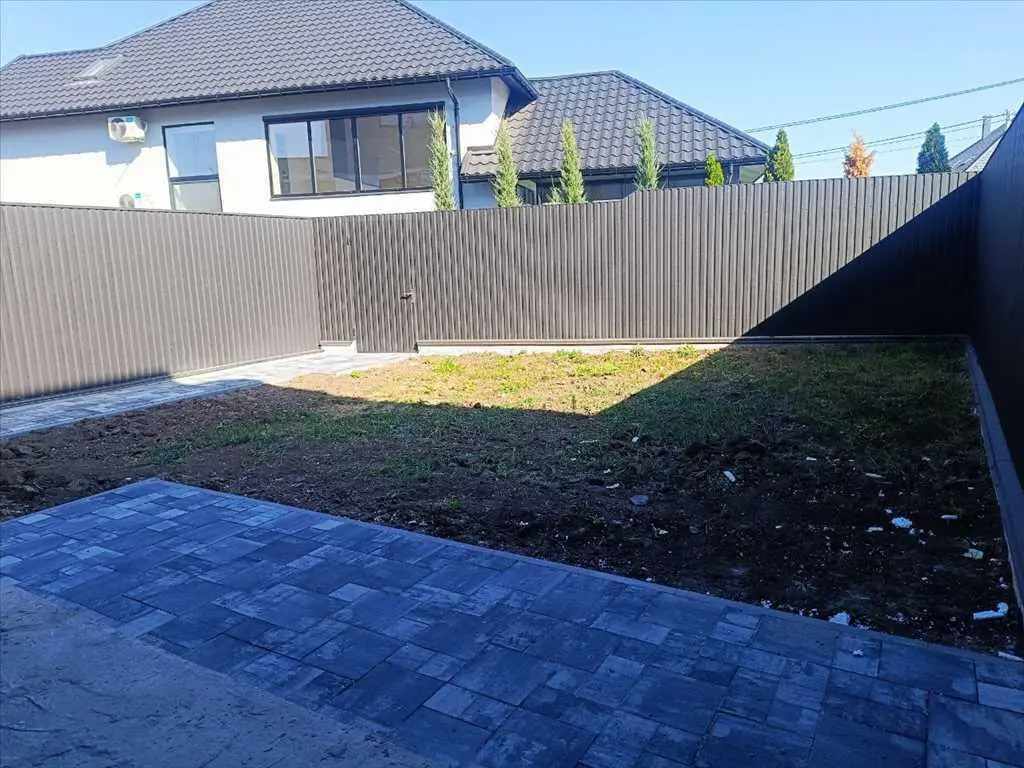 Ексклюзивний таунхаус на Браїлках, введений в експлуатацію