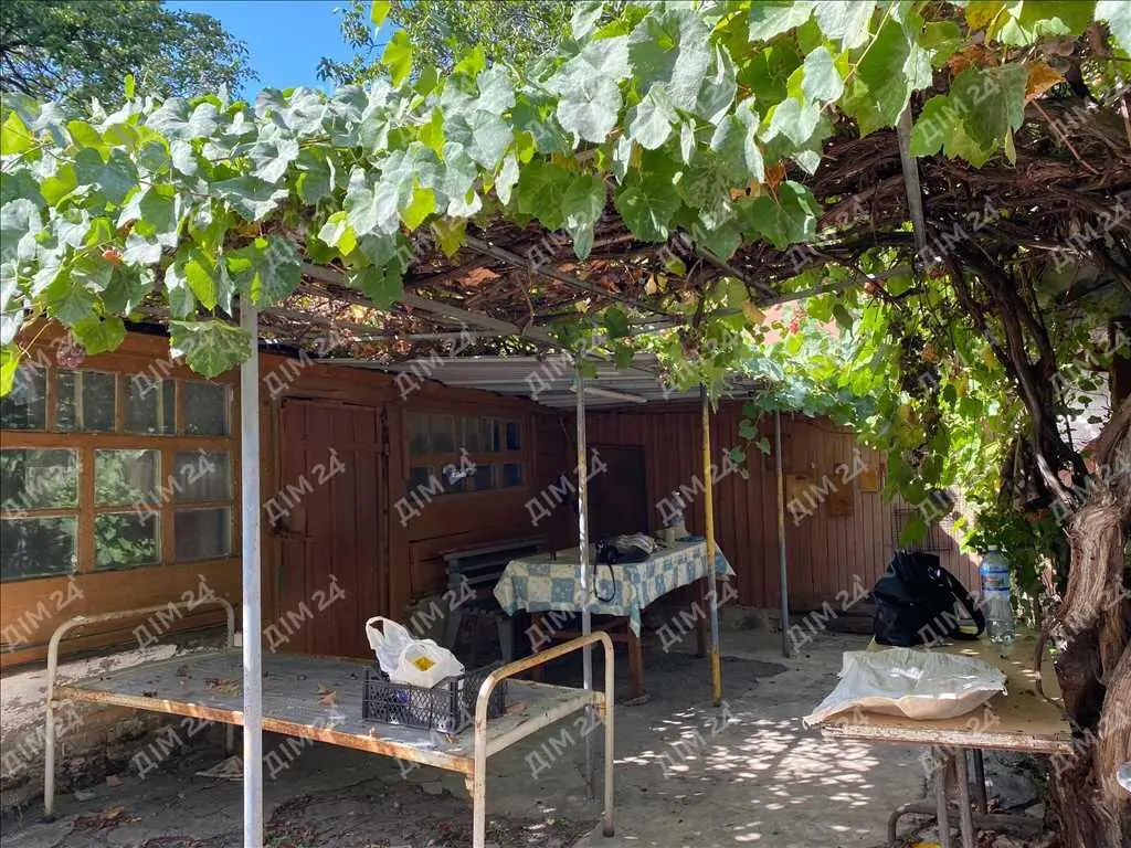 Будинок у мальовничому місці у с.Мачухи.