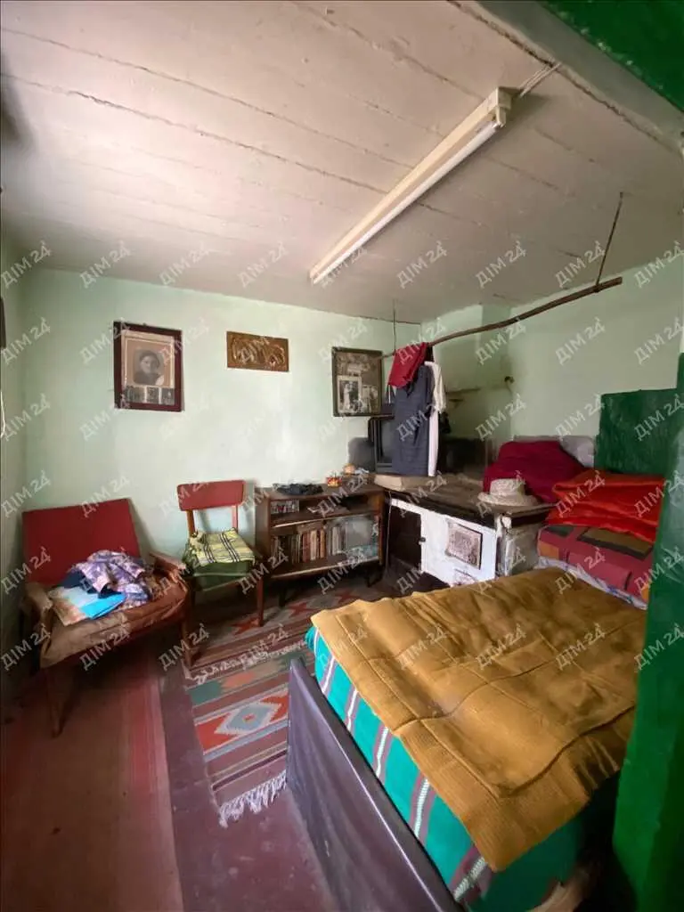 Будинок у мальовничому місці у с.Мачухи.