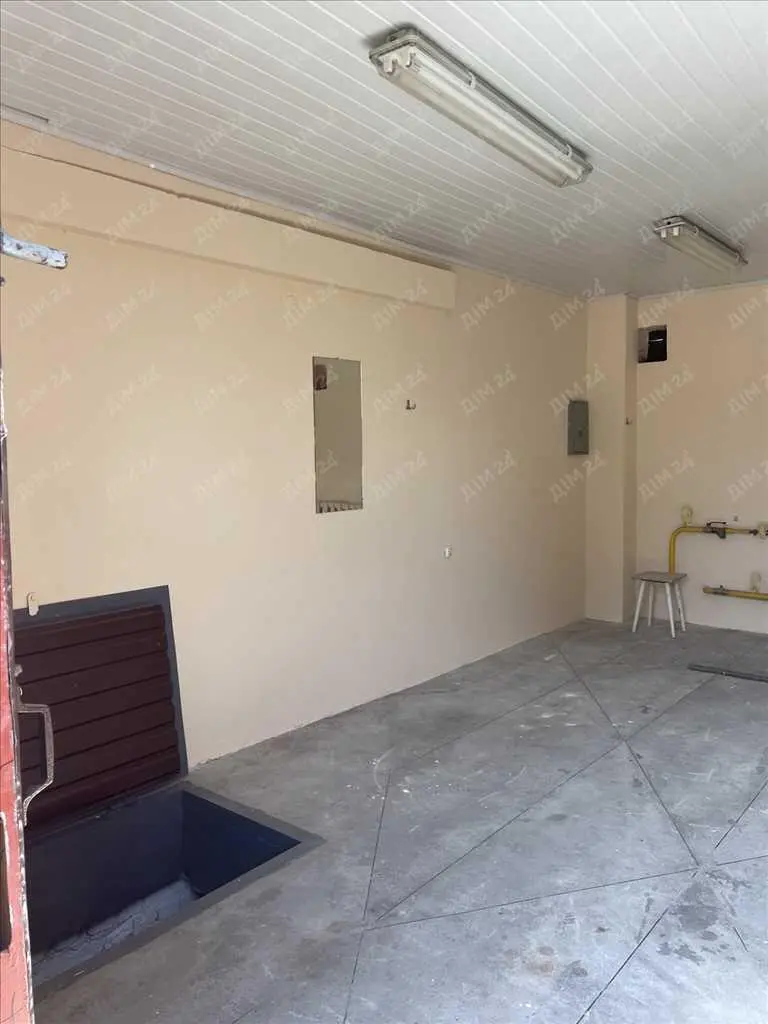 Добротний гараж на Лідова! 