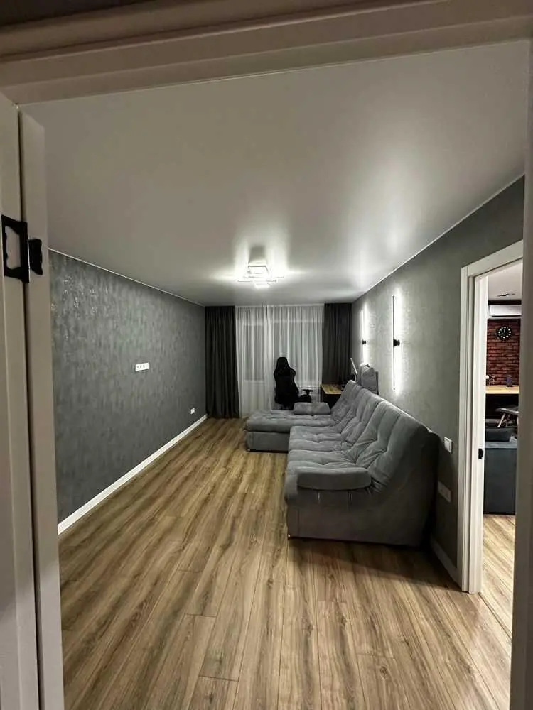 Трикімнатна квартира з євроремонтом