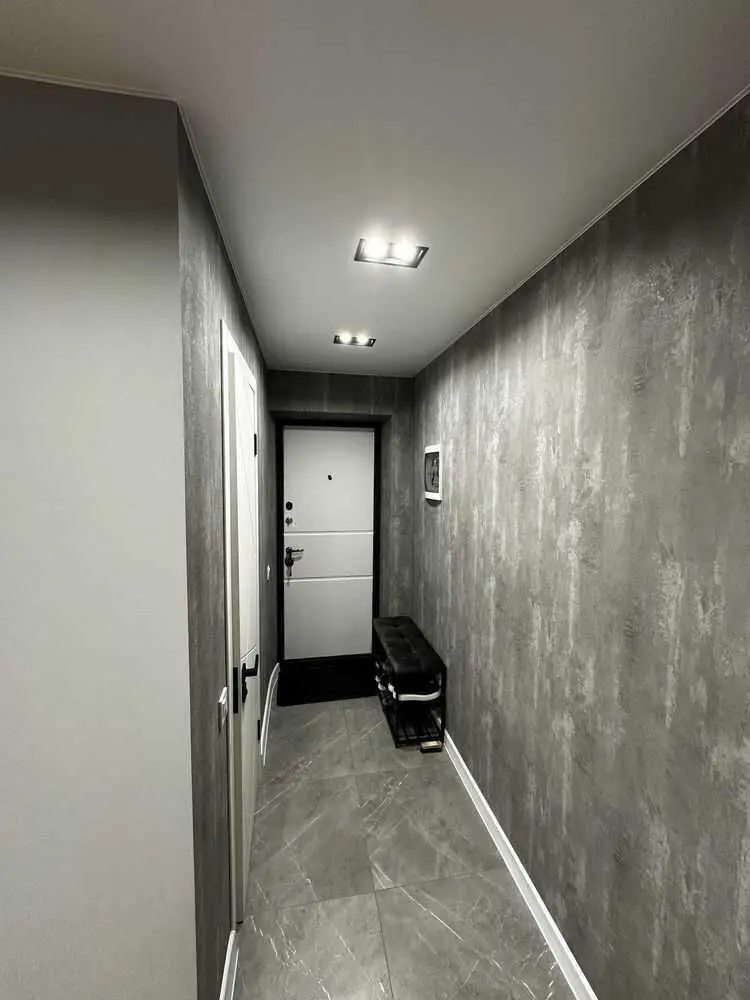 Трикімнатна квартира з євроремонтом