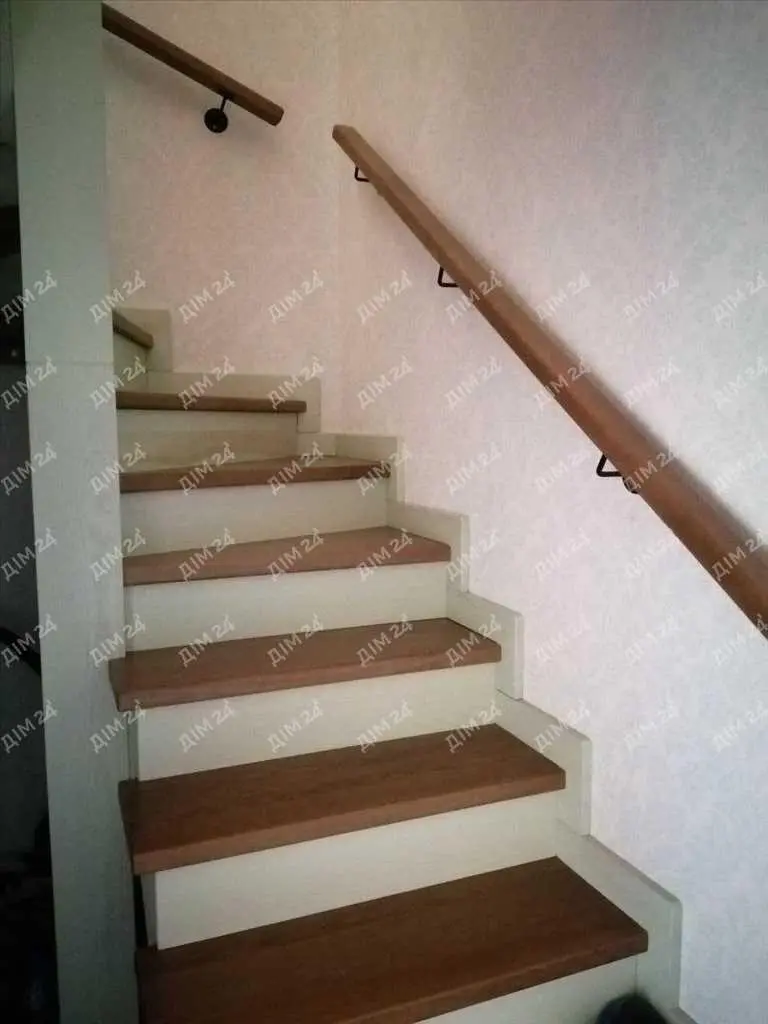 Трикімнатна дворівнева квартира в центрі