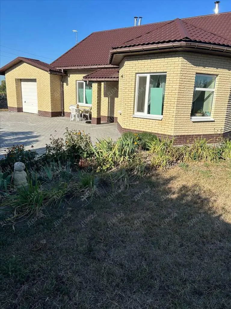 Будинок на березі озера!