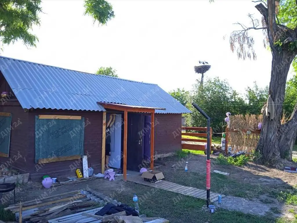 Затишний будиночок біля річки!