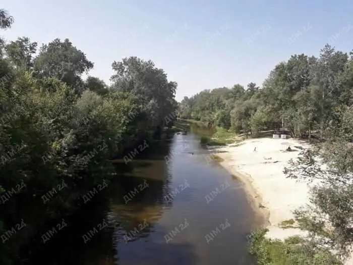 Затишний будиночок біля річки!