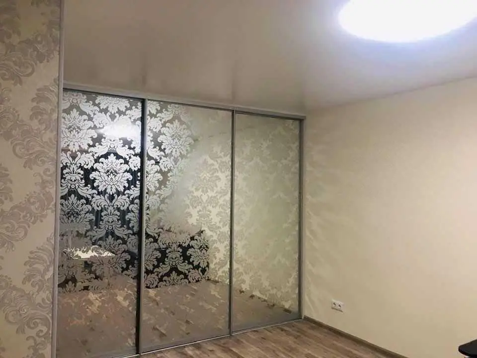 Видова однокімнатна квартира на Садах!