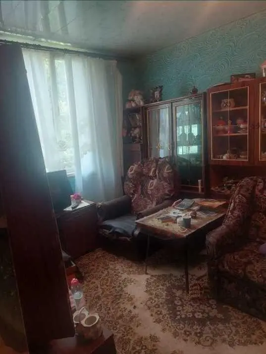 Частина будинку з окремим двором на Розсошнцях!