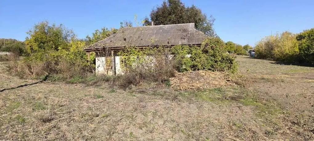 У продажі будинок під знос в селі Кунцеве