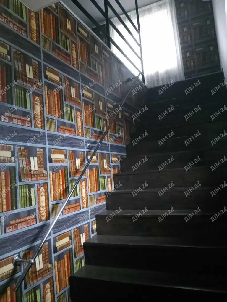 Просторий будинок в мальовничому місці Полтави – ваш ідеальний дім!