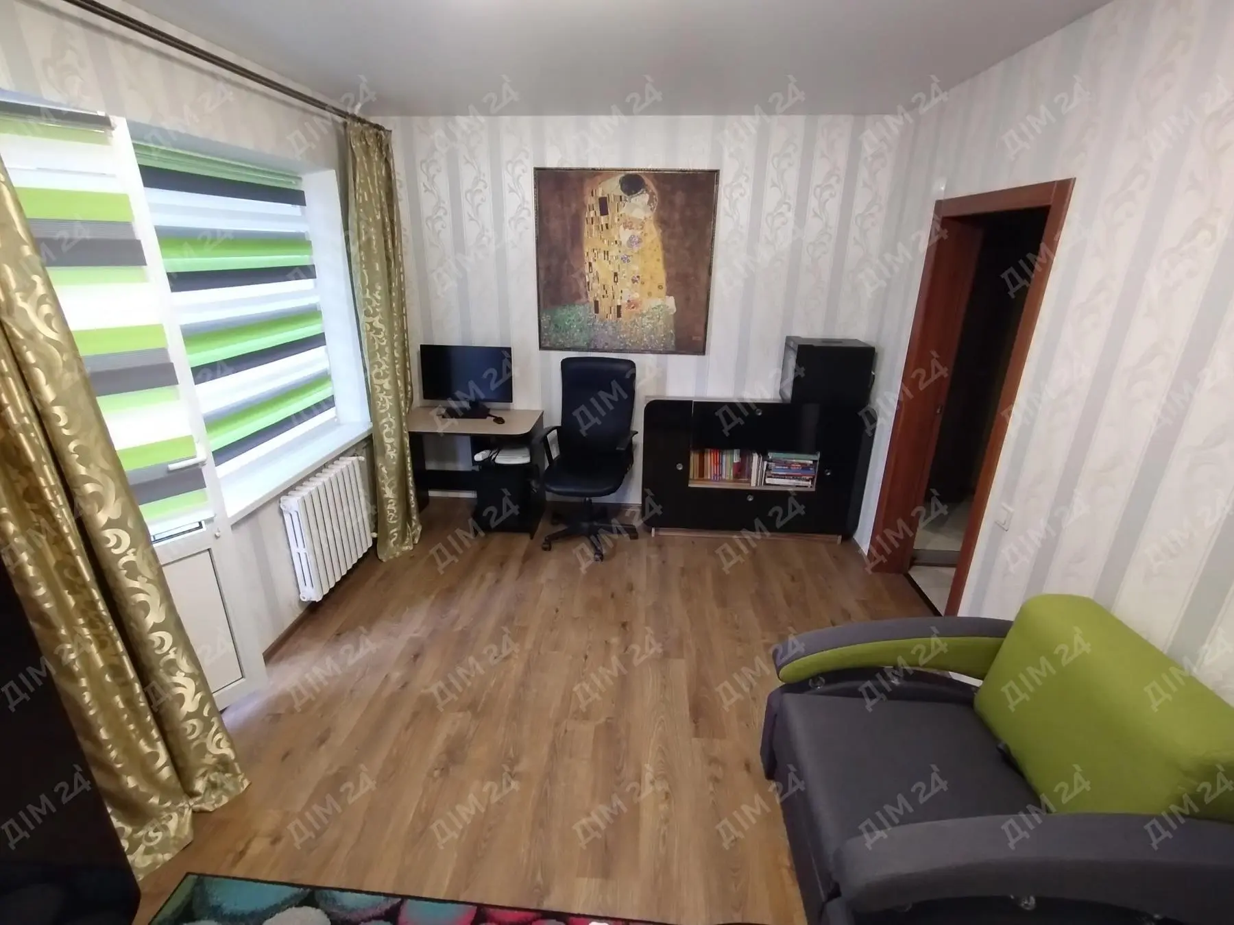 Затишна 2-х кімнатна квартира на Садах-1