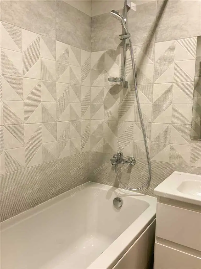  1 кімнатна квартира з дизайнерским ремонтом, Левада.