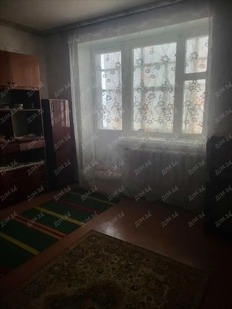 Однокімнатна квартира в с. Ланна Карлівського района