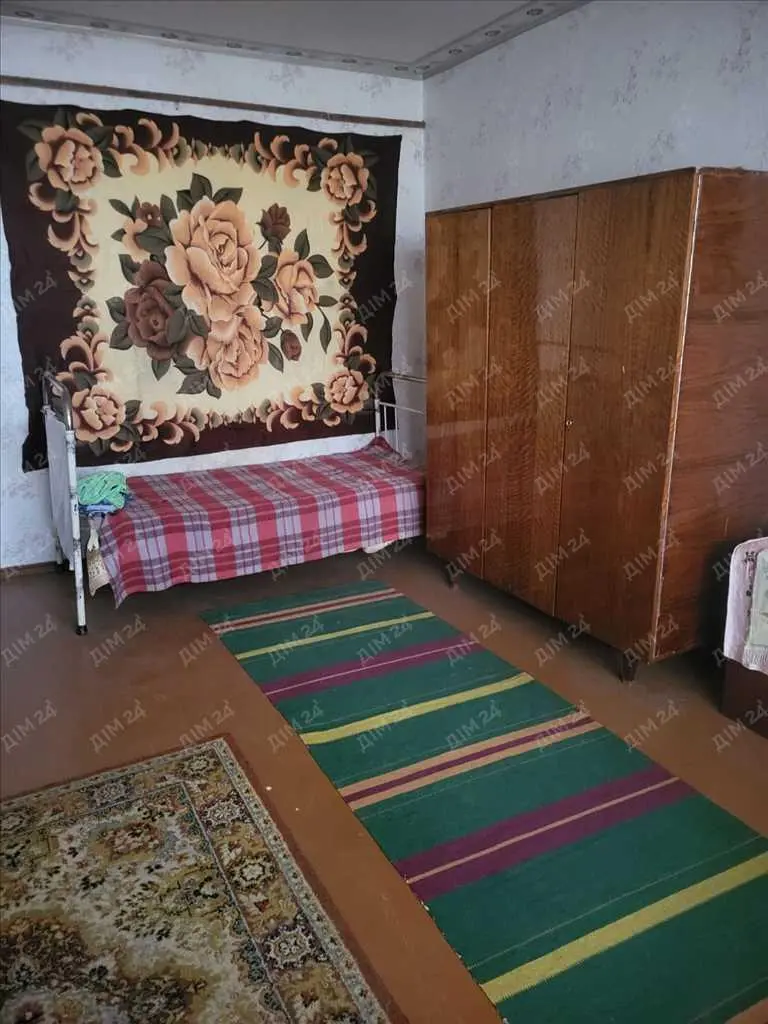 Однокімнатна квартира в с. Ланна Карлівського района