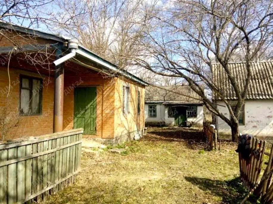 Будинок з флігелем у Решетилівському районі