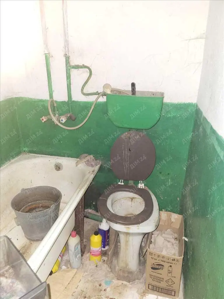 Будинок в місті Карлівка