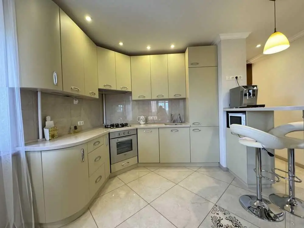 Шикарна трикімнатна квартина в новобудові, центр Полтави