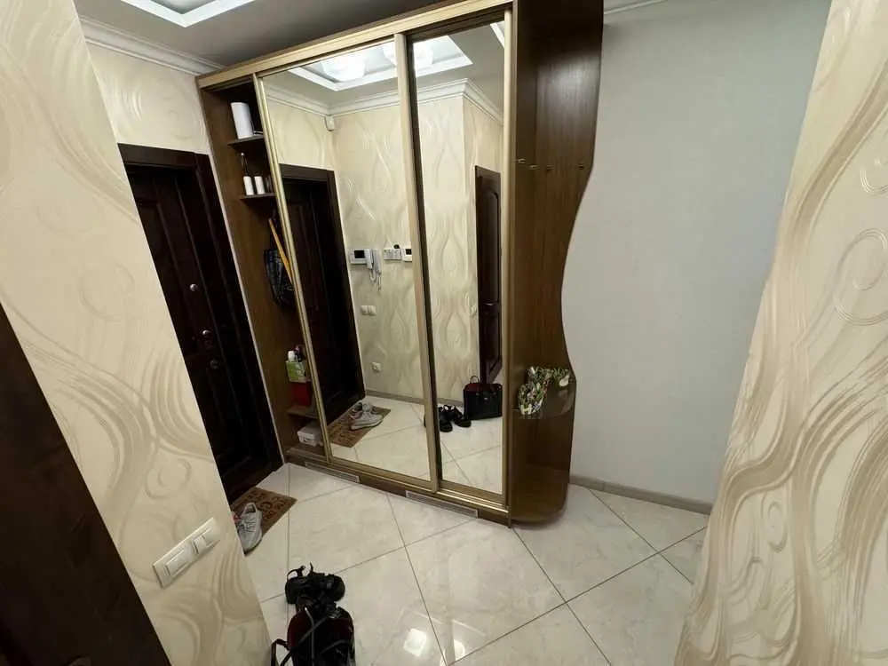 Шикарна трикімнатна квартина в новобудові, центр Полтави