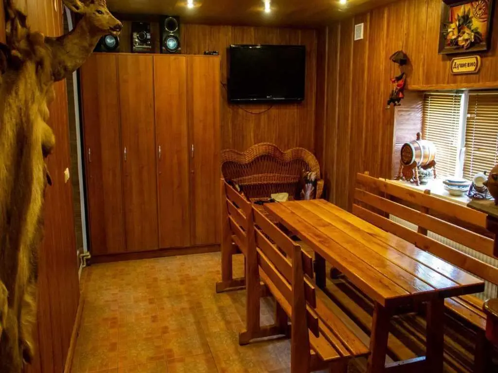 Просторий будинок в передмісті