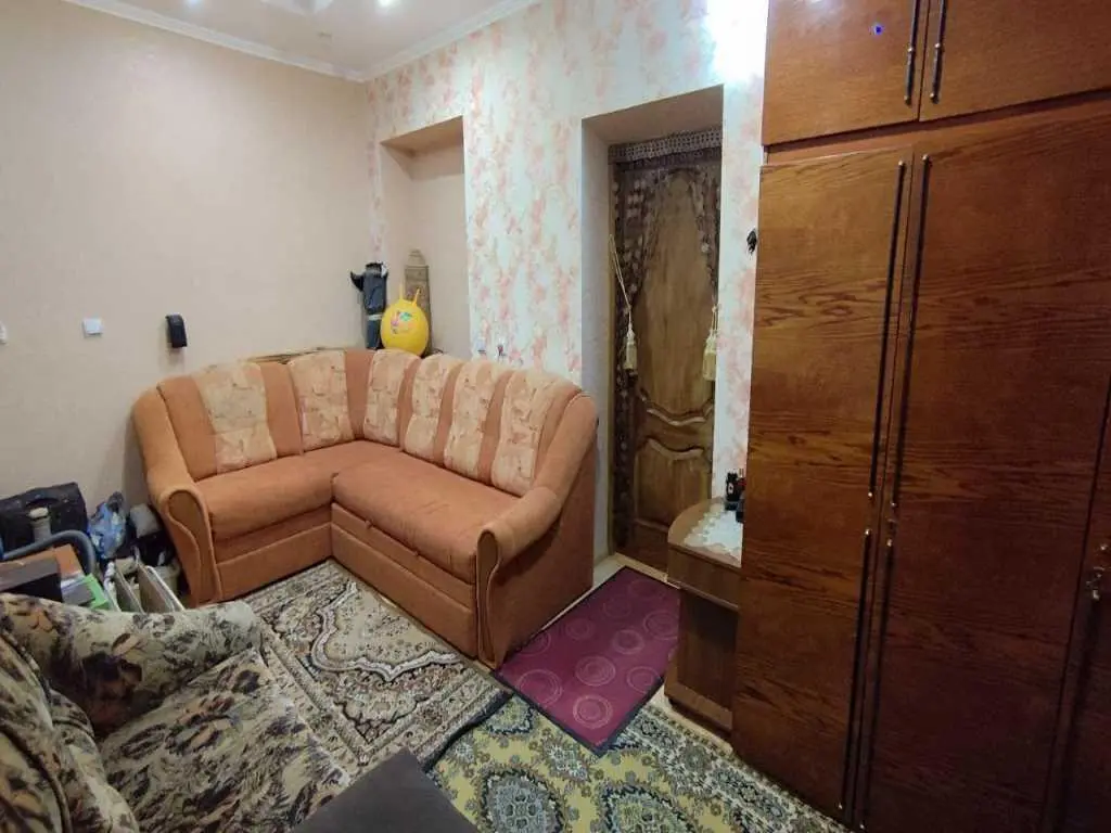 Продаж частини будинку з окремим двором у Полтаві!