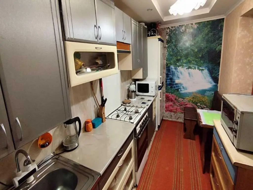 Продаж частини будинку з окремим двором у Полтаві!