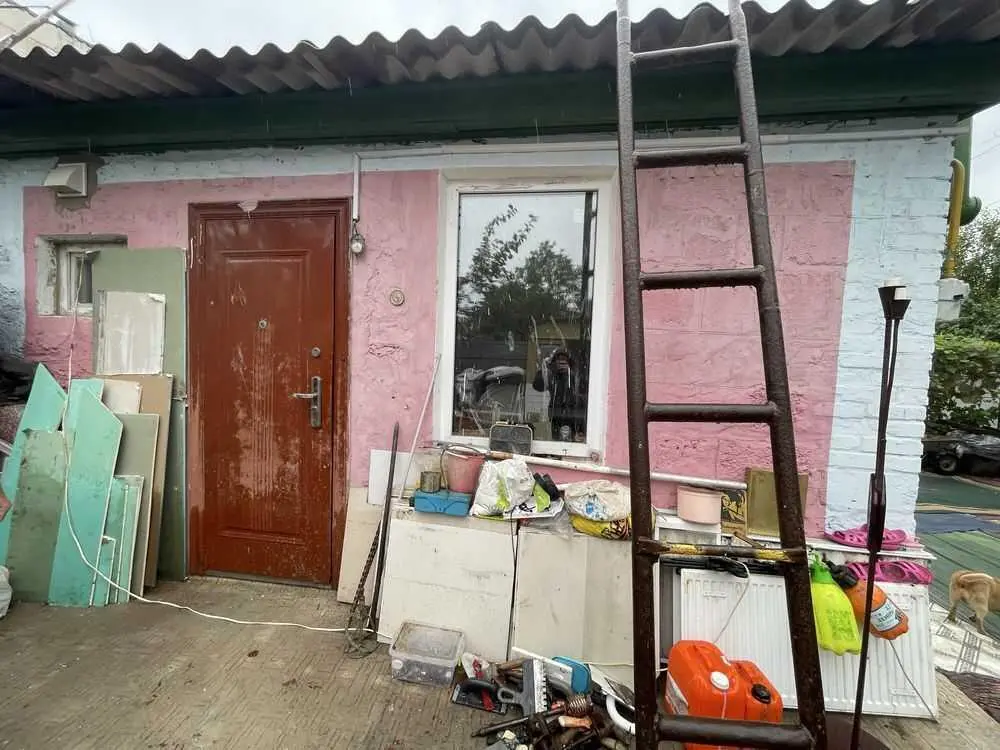 Продаж частини будинку з окремим двором у Полтаві!