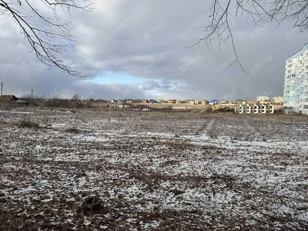 Ділянка під забудову у Розсошенцях. 